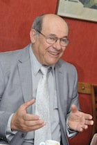 /tl_files/_media/redaction/7-Tables-rondes/2013-04/Bernard_Benassy.JPG